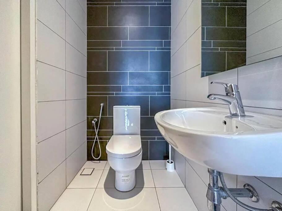 Pangsapuri Anggunresidence16/couple/family Kuala Lumpur